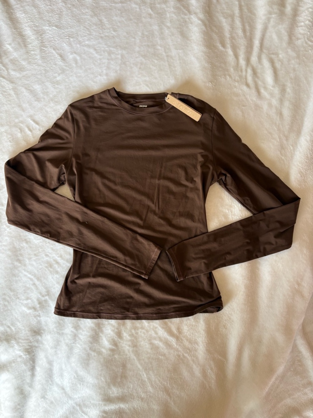 SKIMS Fits Everybody Long Sleeve T-Shirt
